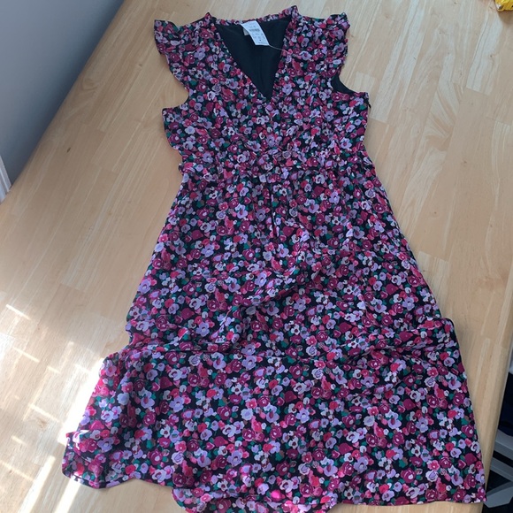 NWT J Crew v-neck Floral Print Back/Pink midi dress. Size 2 - Picture 4 of 8